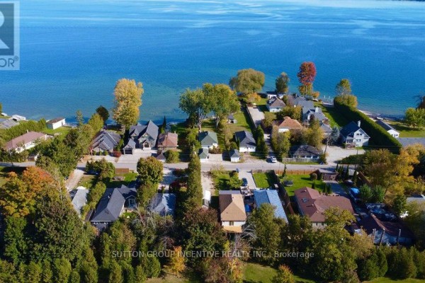 1556 Houston Avenue, Innisfil, ON, photo 3