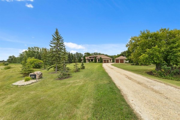 Dining room - 1556 Leclaire Road, St Germain, MB R5G1G4 Photo 2