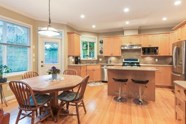 15560 36b Avenue, Surrey, BC V3Z0H1 Photo 4