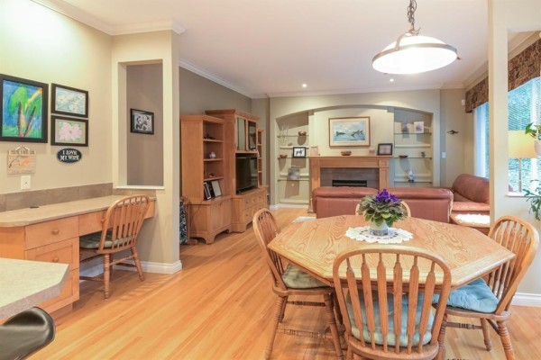 15560 36b Avenue, Surrey, BC V3Z0H1 Photo 5