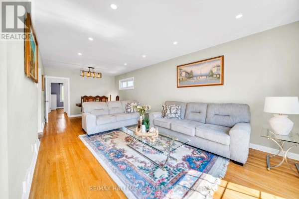 Laundry room - 1557 Pharmacy Avenue, Toronto, ON M1R2K4 Photo 5