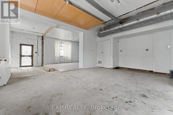1558 Queen Street E, Toronto, ON M4L1E8 Photo 4