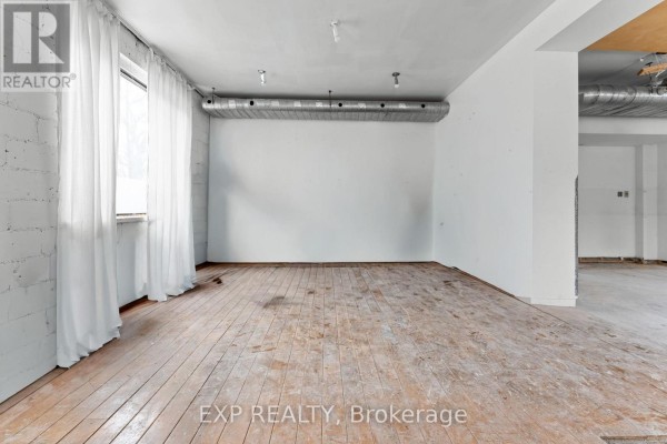 1558 Queen Street E, Toronto, ON M4L1E8 Photo 5
