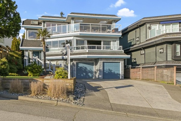15587 Semiahmoo Avenue, White Rock, BC V4B1V3 Photo 2