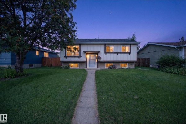 Primary Bedroom - 156 Clareview Rd Nw, Edmonton, AB T5A3Y3 Photo 4