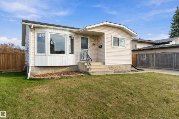 Kitchen - 156 Dunluce Rd Nw, Edmonton, AB T5X4N9 Photo 2