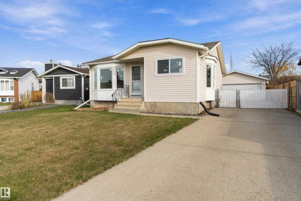 Bedroom 2 - 156 Dunluce Rd Nw, Edmonton, AB T5X4N9 Photo 4