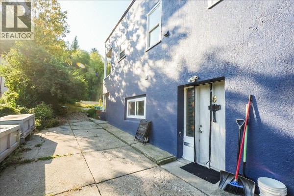 156 Haig Street, Warfield, BC V1R2L9 Photo 5