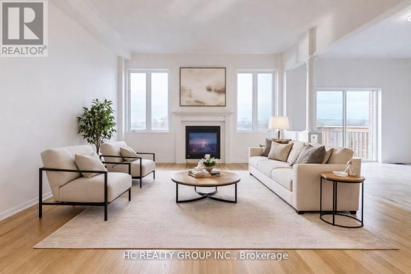 Family room - 156 Hartney Drive, Richmond Hill, ON L4S0L1 Photo 3