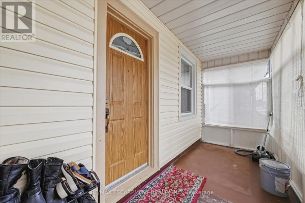 156 Hope Avenue, Hamilton, ON, photo 2