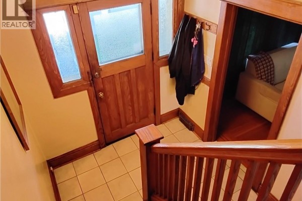 156 Leinster Avenue N, Hamilton, ON, photo 3
