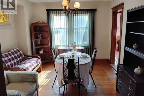 Dining room - 156 Leinster Avenue N, Hamilton, ON L8L6X9 Photo 5