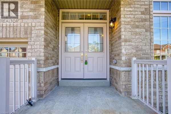 156 Mcknight Avenue, Waterdown, ON, photo 3