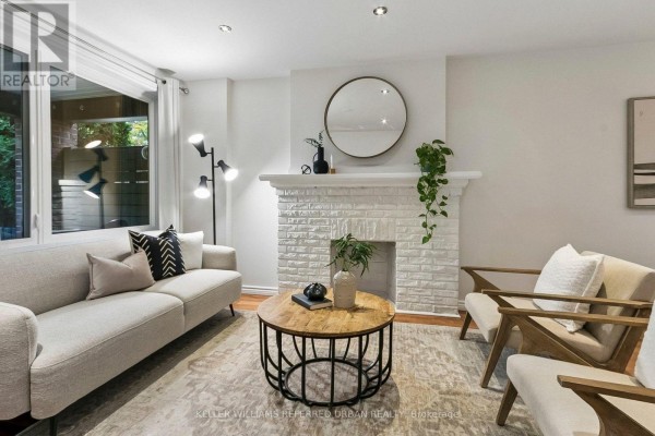Kitchen - 156 Rhodes Avenue, Toronto, ON M4L3A1 Photo 3