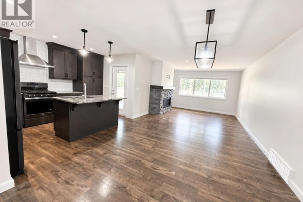 156 Shadow Mountain Boulevard, Cranbrook, BC, photo 3