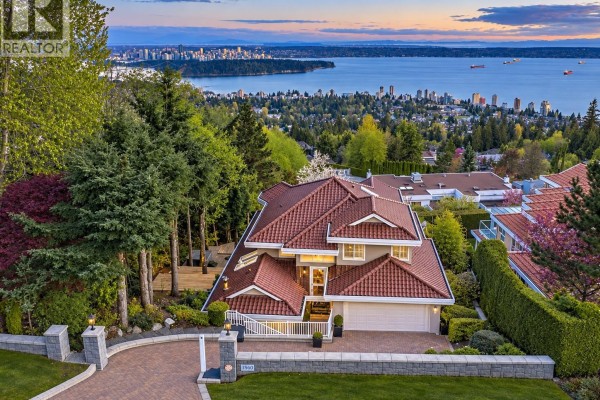 1560 Chippendale Court, West Vancouver
