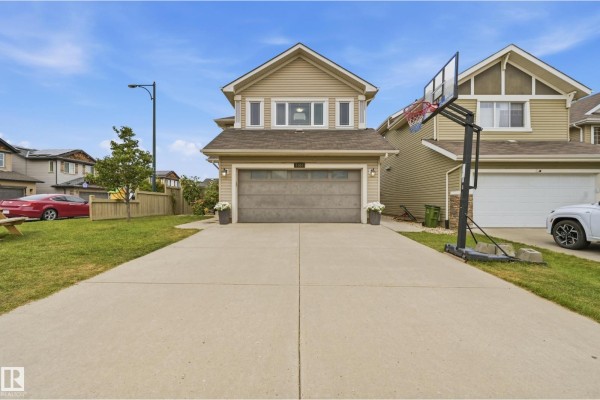 Kitchen - 1564 36 Av Nw, Edmonton, AB T6T0M5 Photo 3