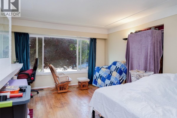 Bathroom - 1564 North Dairy Rd, Saanich, BC V8T3V3 Photo 4