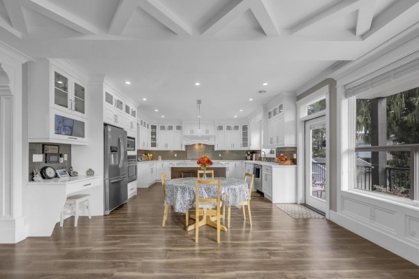 15648 82 Avenue, Surrey, BC V4N0R8 Photo 4
