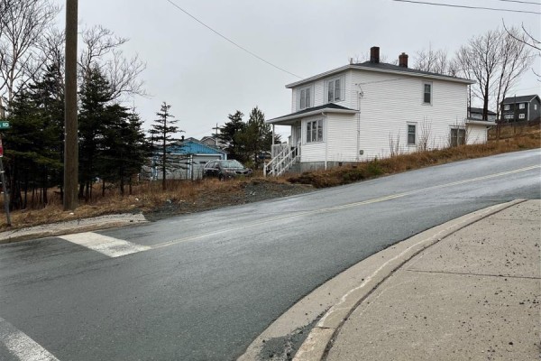 1566 Topsail Road, Paradise, NL, photo 2