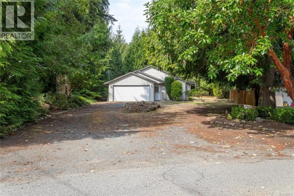 1567 Laura's Loop, Qualicum Beach, BC, photo 2