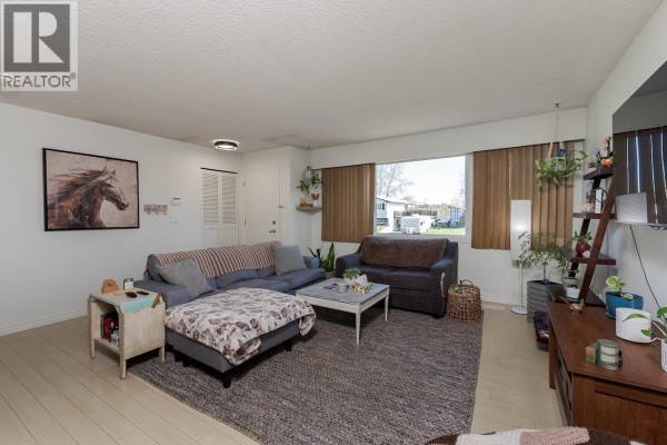Eating area - 1567 Pearson Avenue, Prince George, BC V2L4K7 Photo 4