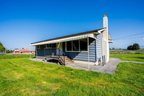 15675 40th Avenue, Surrey, BC V3Z1E6 Photo 4