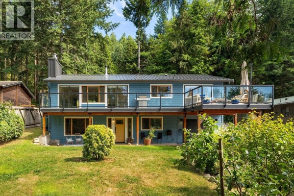 1569 Whitesails Drive, Bowen Island, BC V0N1G2 Photo 2