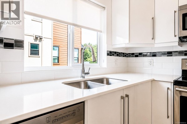 Ensuite - 157 300 Phelps Ave, Langford, BC V9B6L3 Photo 4
