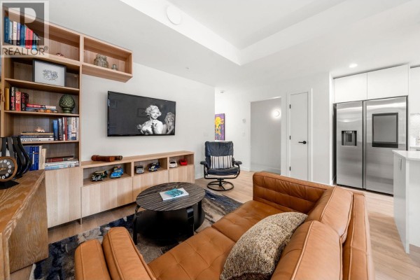 157 555 E 2nd Street, North Vancouver, BC V7L1E1 Photo 3