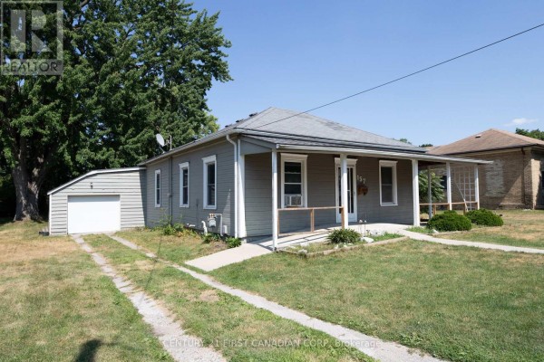 Bedroom - 157 Adelaide Street, Strathroy Caradoc, ON N7G2V4 Photo 3