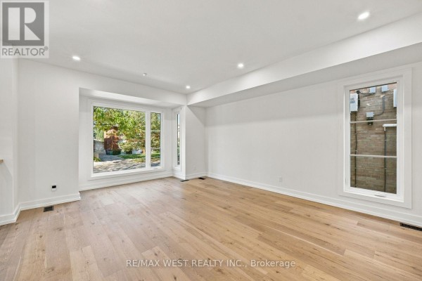 Bedroom - 157 Aldercrest Avenue, Toronto, ON M8W4J2 Photo 4
