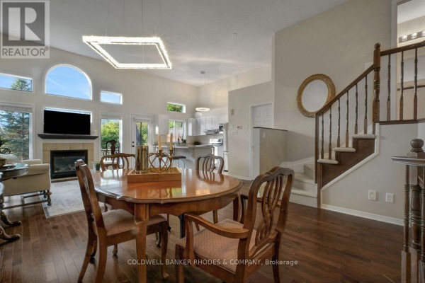 157 Gladeview Private, Ottawa, ON K1T4C4 Photo 5