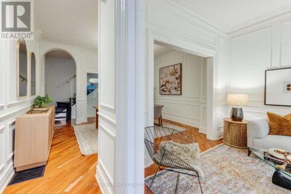 Family room - 157 Heward Avenue, Toronto, ON M4M2T6 Photo 4