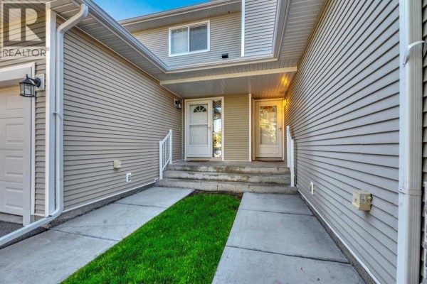Kitchen - 157 Hillview Terrace, Strathmore, AB T1P1X2 Photo 3