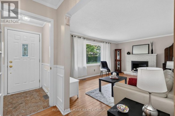 157 Lacroix Avenue, Ottawa, ON, photo 3