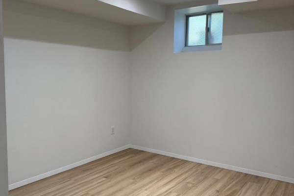 157 Medland Street S, Toronto, ON M6P2N4 Photo 3