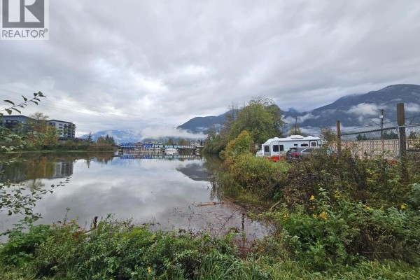 1570 Pemberton Avenue, Squamish, BC V0N3G0 Photo 5