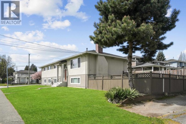 1570 Sperling Avenue, Burnaby, BC V5B4J9 Photo 4