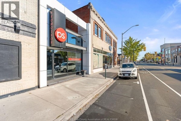 1570 Wyandotte East, Windsor, ON, photo 2