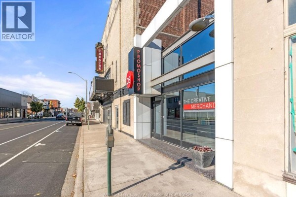 1570 Wyandotte East, Windsor, ON, photo 3