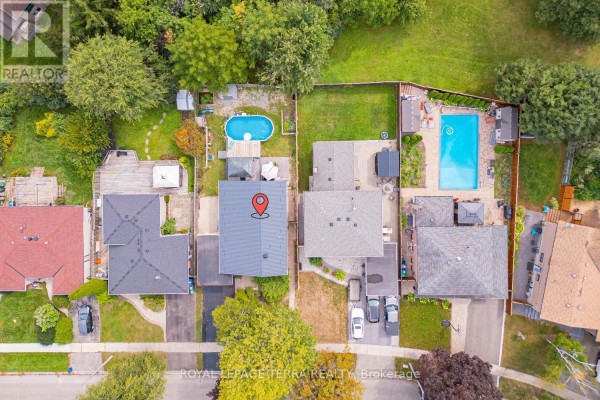 1571 Lewisham Drive, Mississauga, ON L5J3R2 Photo 4