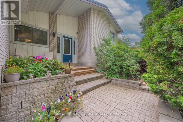 1571 Lewisham Drive, Mississauga, ON L5J3R2 Photo 5