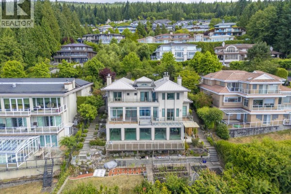 1572 Chippendale Court, West Vancouver, BC V7S3G6 Photo 4