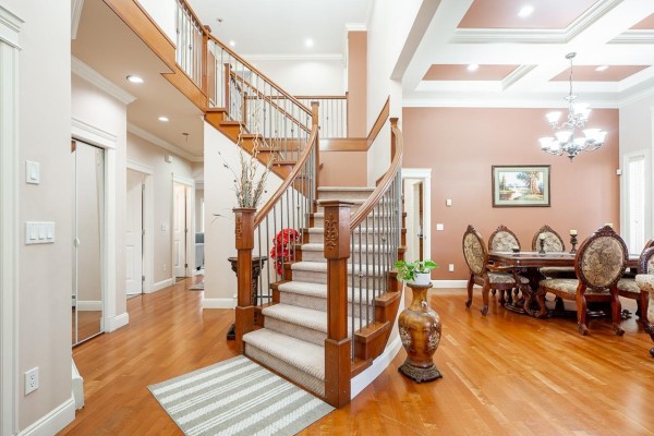 15746 84 Avenue, Surrey, BC V4N0W3 Photo 4