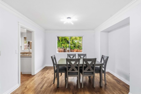 15751 98a Avenue, Surrey, BC V4N2V7 Photo 5