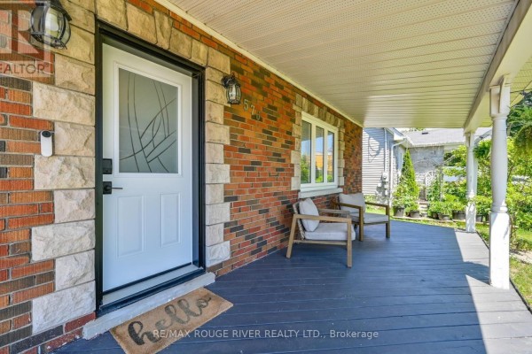 Bedroom - 1576 Highway 2 Road, Clarington, ON L1E2R7 Photo 4