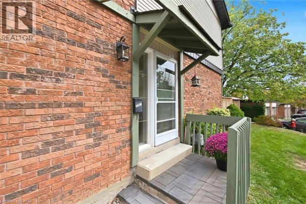 Family room - 1576 Kerns Road Unit# 7, Burlington, ON L7P3A7 Photo 4