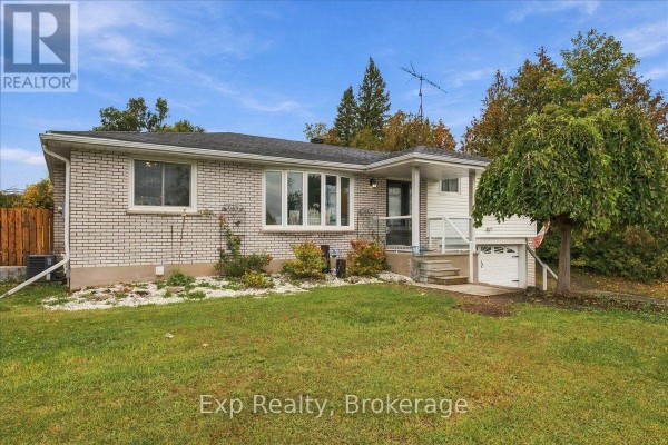 Family room - 1576 Stewart Line, Cavan Monaghan, ON L0A1C0 Photo 3