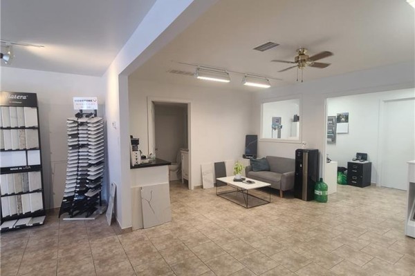 1576 Stone Church Road Unit# 12a, Hamilton, ON L8W3P9 Photo 4